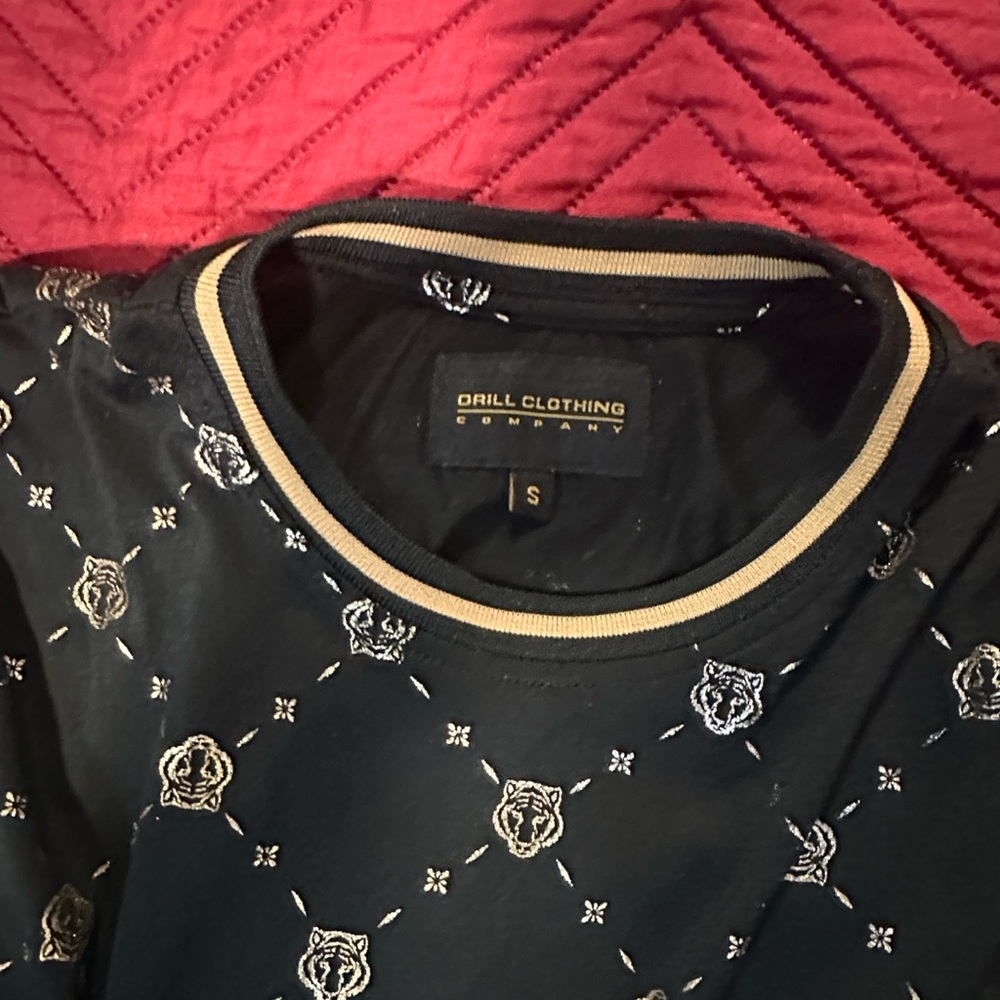 Grill Clothing Men's Black Shirt with Tiger Print